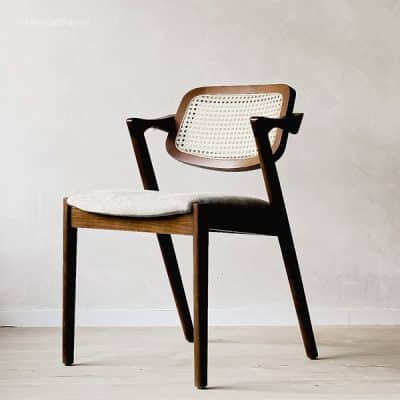 כיסא אוכל ג'ונו JUNO – עץ, ראטן ובד מרופד