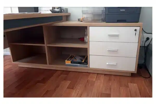 ⁦שולחן עבודה דגם פליקס כולל הרחבה 180 ס``מ צבע עץ בהיר⁩ – תמונה ⁦6⁩