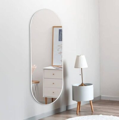 מראה קפסולה צרה לבן